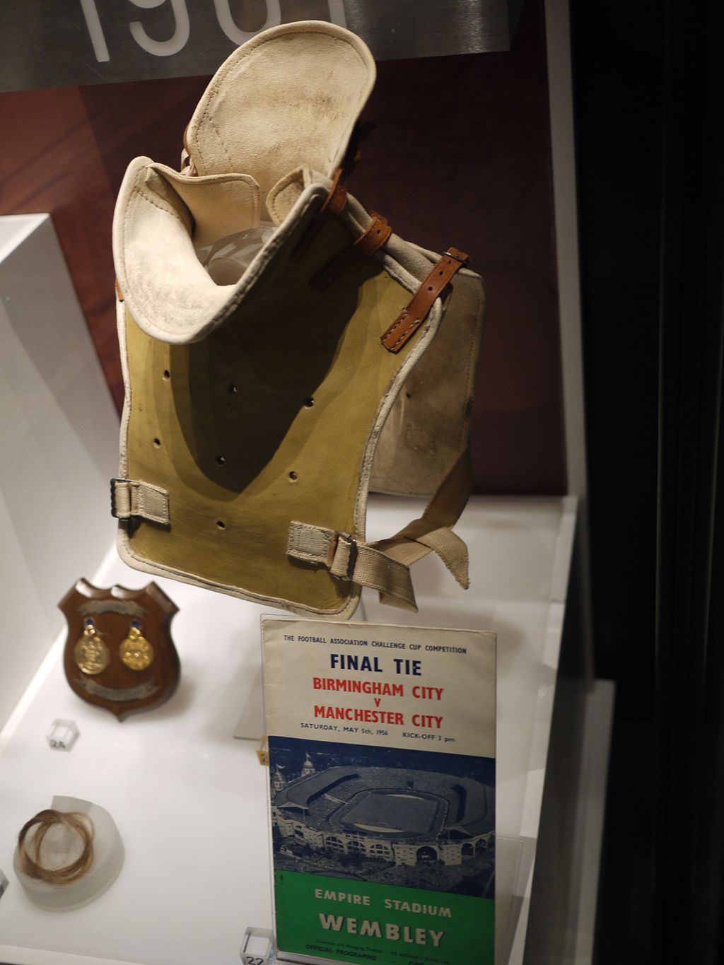  Bert Trautmann's Neck Brace 