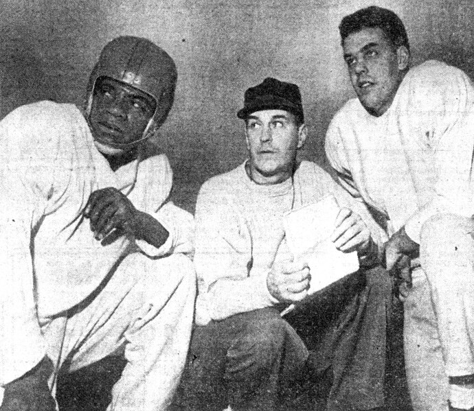 File:Bill Willis, Paul Brown and Otto Graham 1951.jpg