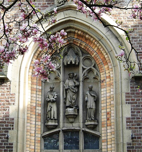 File:Bonn Josefshöhe Klosterkirche.jpg