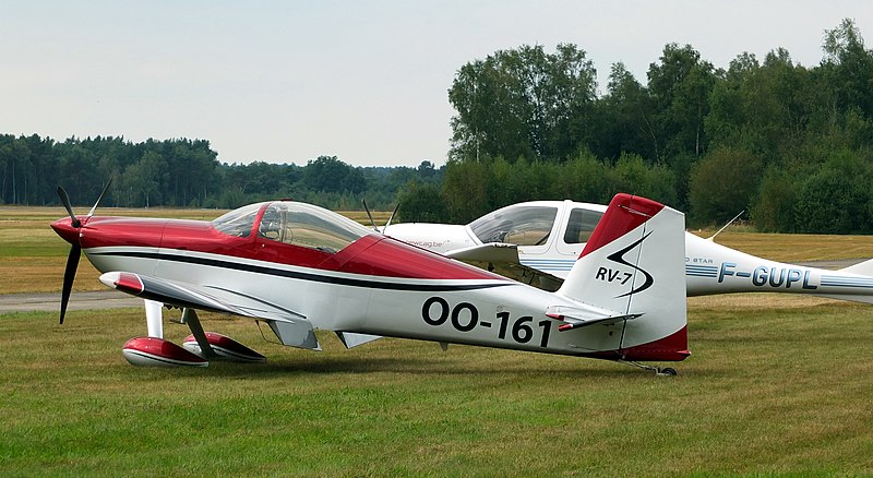 File:Brasschaat Van's Aircraft RV-7 OO-161 03.jpg