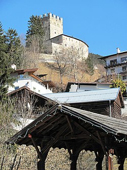 Burg Biedenegg und Zwinger zu Fließ.jpg