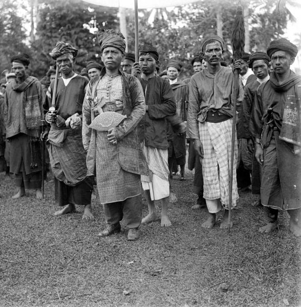 Minangkabau chiefs, picture taken between 1910 and 1930