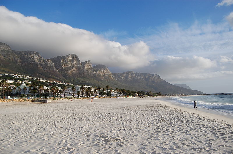 File:Camps Bay Beach ..., Cape Town.jpg