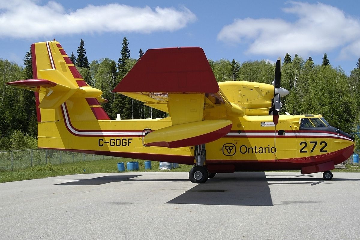 Canadair CL-415 - Wikipedia