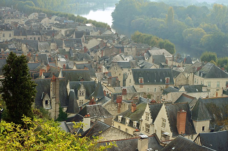 File:Chinon (Indre-et-Loire) (30829784133).jpg