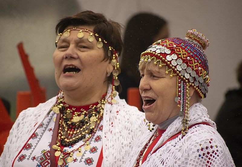 File:Chuvash women singing traditional songs.jpg