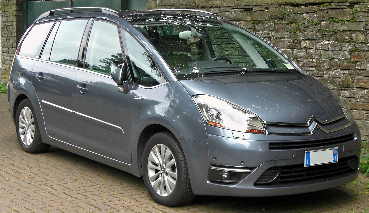 File:Citroën C4 Grand Picasso front-1.jpg - Wikimedia Commons