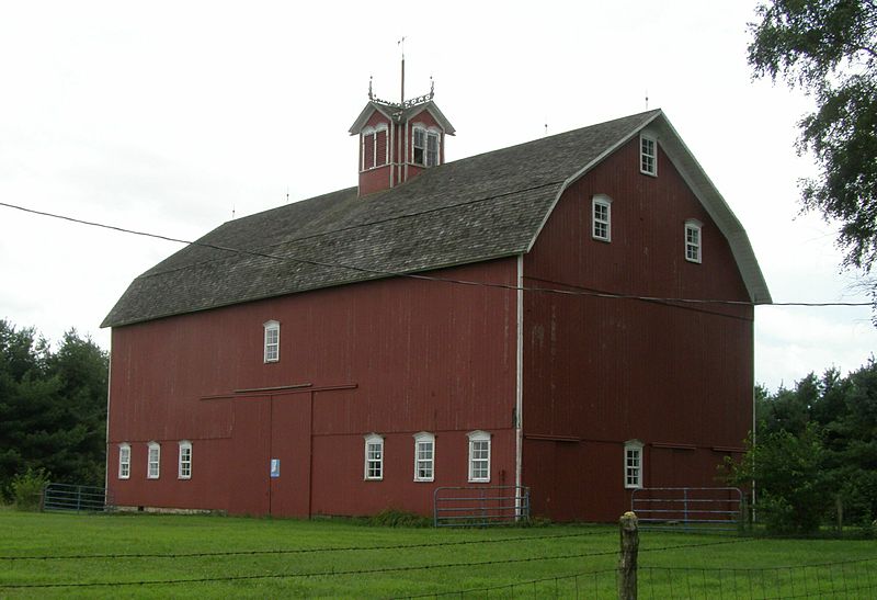 File:Clinton Gilson Barn P7240029.jpg