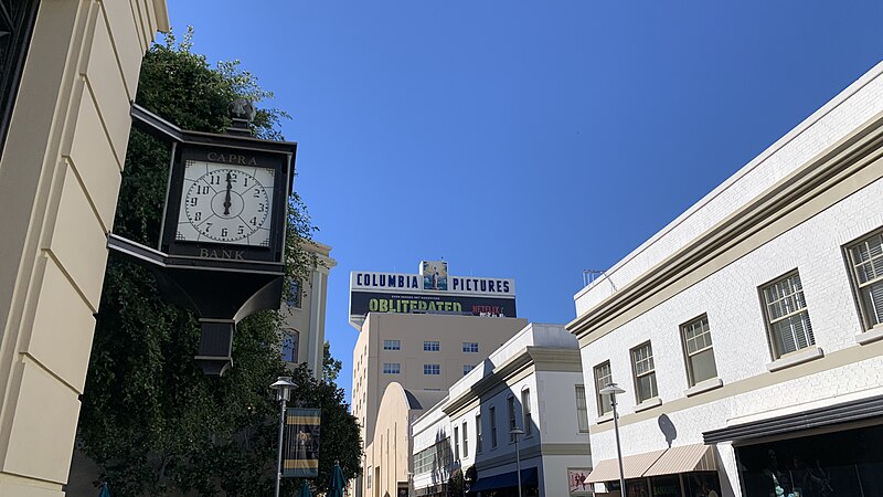 File:Columbia Pictures Sign.jpg