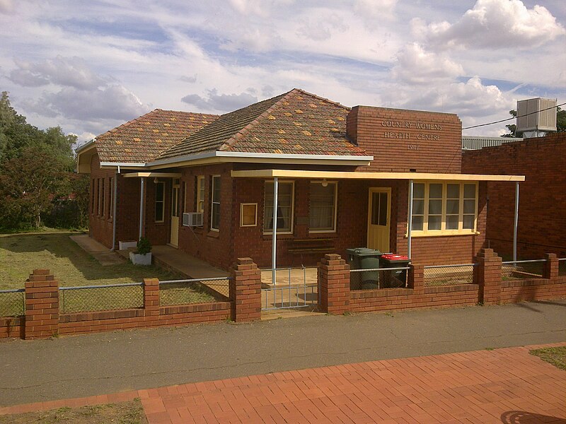 File:Country Womens Health Centre in Ganmain.jpg