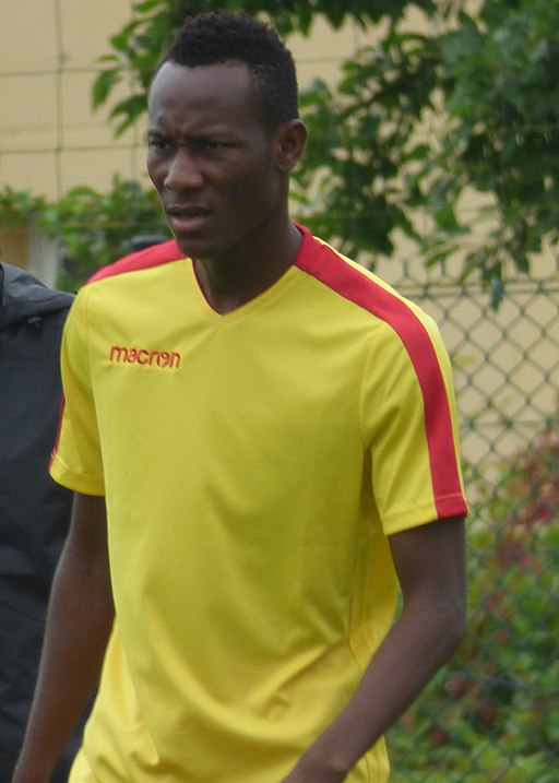 Cyrille Bayala - Entraînement RC Lens - 19 juin 2018 11 (cropped)