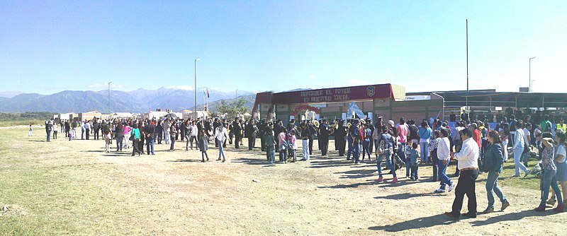 File:DESFILE - ESCUELA DE CADETES Nº 6045 GRAL. MARTIN MIGUEL DE GUEMES - CAPITAL - panoramio (3).jpg