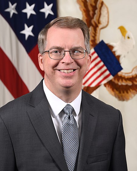 Tập_tin:David_L._Norquist_–_Deputy_Secretary_of_Defense.jpg