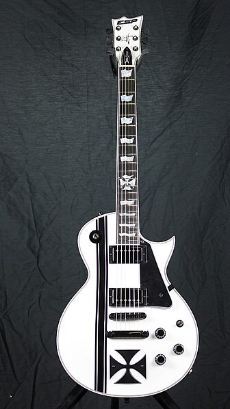 File:ESP Iron Cross James Hetfield 2014 Electric Guitar w case (1).JPG