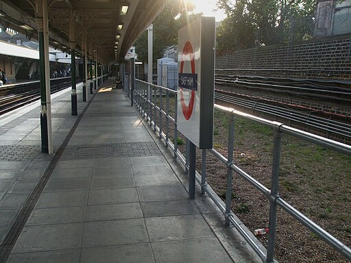 East Ham stn former bay look west