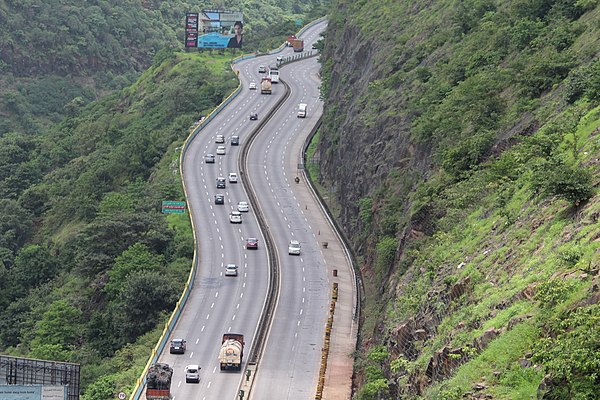 Mumbai–Pune Expressway, India's first ever and 6-lane expressway