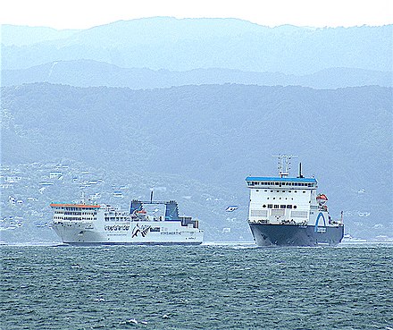 Kaiarahi (left) and Straitsman (right) in Wellington Harbour.