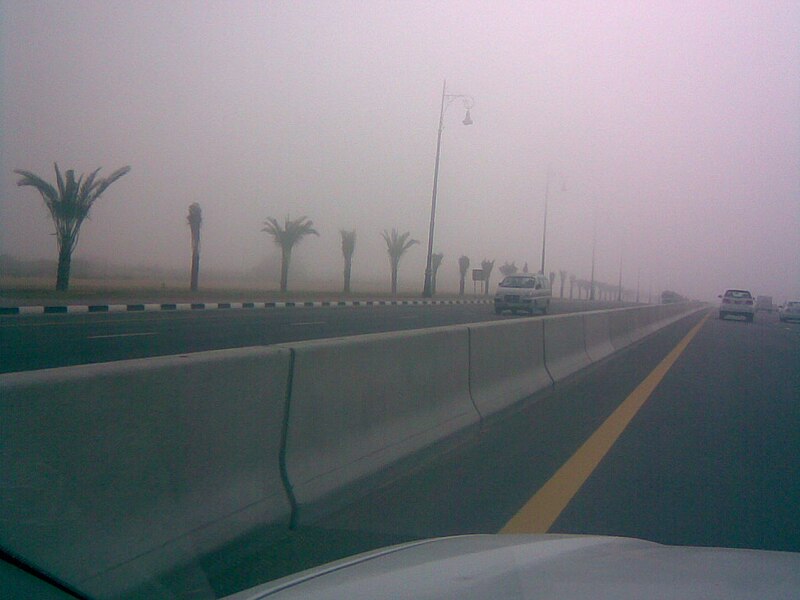 File:Fog, Sharjah Airport Road - 03.jpg