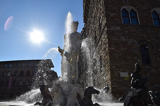 La Fontana del Nettuno, giochi d'acqua in Piazza della Signoria, Firenze