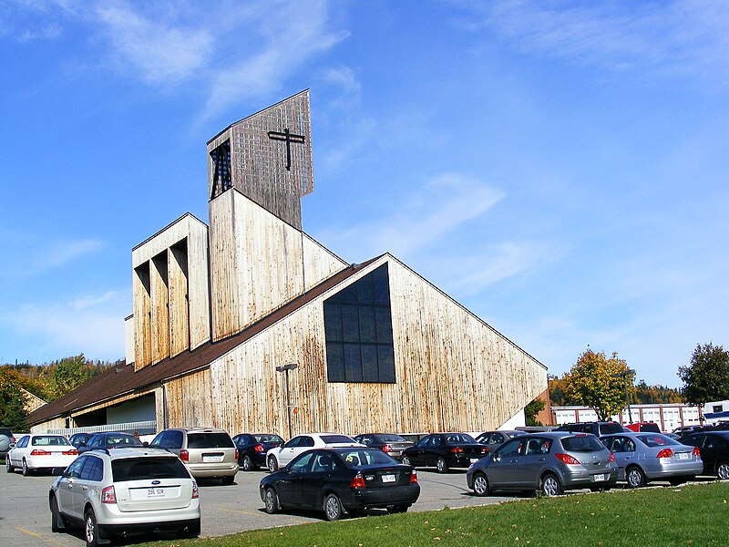 File:Gaspé Cathedral.jpg