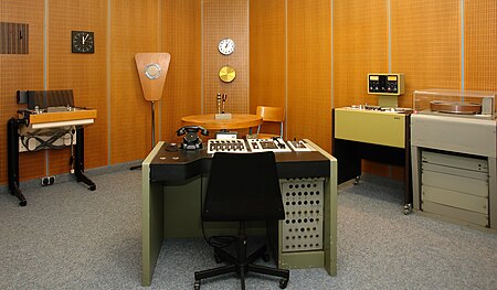 Hörfunkstudio 50er Jahre (01)