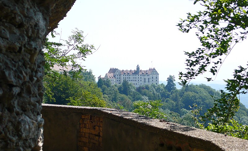 File:HeilignbrgSchlossHoehle.JPG