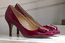 A pair of high-heeled shoes High-heeled shoes on display in Huangpu, Shanghai (20180211145140).jpg