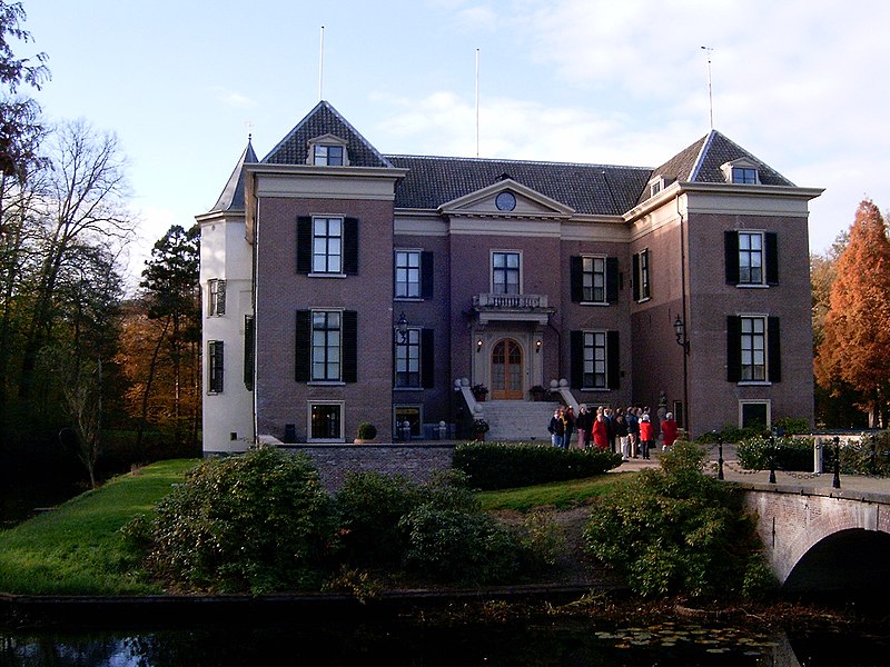 File:Huisdoorn.JPG