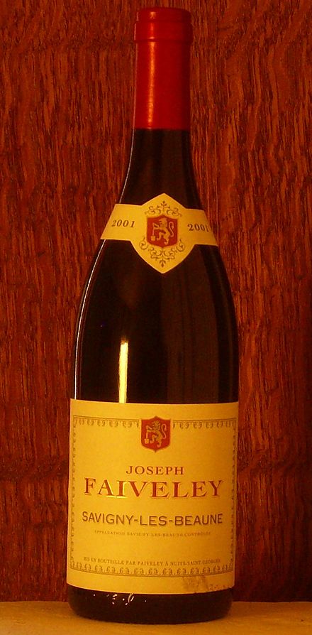 Savigny les beaune. Cote de Beaune вино. Beaune Франция вино. Бургундия вино виноградники nuits Saint Georges. Вино Святой Георг.