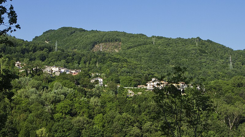 File:Intermesoli TE, Abruzzo, Italy - panoramio (1).jpg