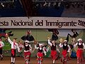 File:XXXIV Fiesta Nacional del Inmigrante - desfile - colectividad italiana  2.JPG - Wikipedia