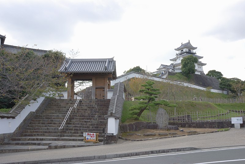 File:Kakegawa castle.jpg