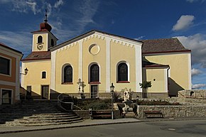 Kath. Pfarrkirche hl. Jakobus der Ältere in Kautzen.jpg