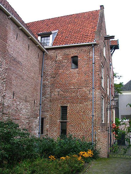 File:Klooster 3 zijkant, Deventer.jpg