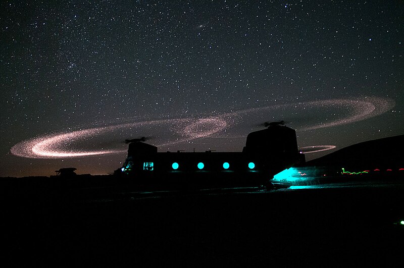 File:Kopp-Etchells effect visible in a CH47 Chinook helicopter in Afghanistan - 2012.jpg
