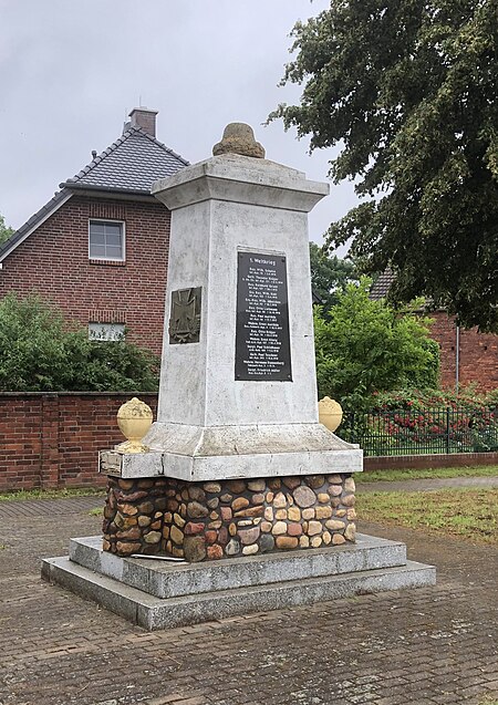 Kriegerdenkmal Hemsendorf 02