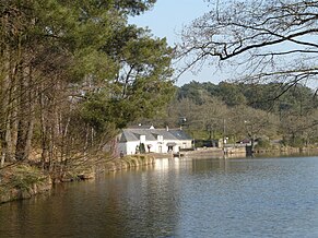 L'étang de la Roche et son auberge