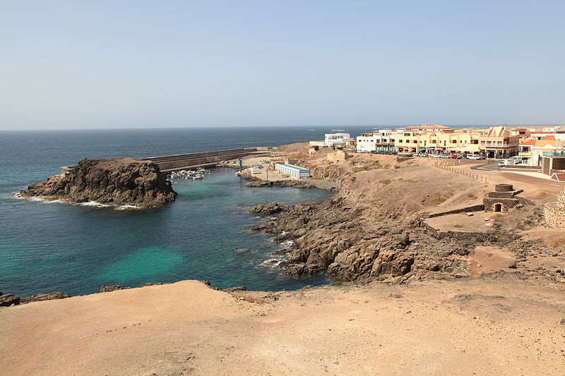 File:La Oliva El Cotillo - Port (Castillo) 02 ies.jpg