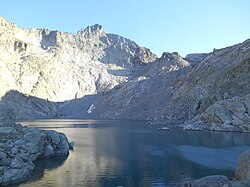 Lac Tourrat au pied du Pic Long.