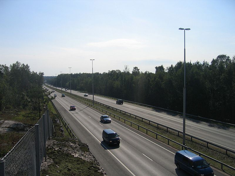 File:Lahdenvayla helsinki1.jpg