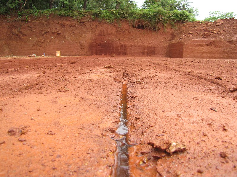 File:Laterite stone quarry (3).jpg