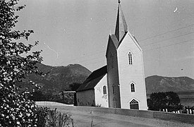 Leikanger kirke, Leikanger, juni 1941, Anders Beer Wilse, NF.WF 14692.jpg