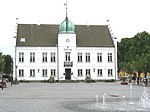 Maribos gamla Rådhus från 1857 ligger på Maribotorget.