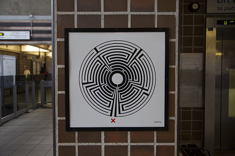 File:Mark Wallinger Labyrinth 259 - Acton Town.jpg