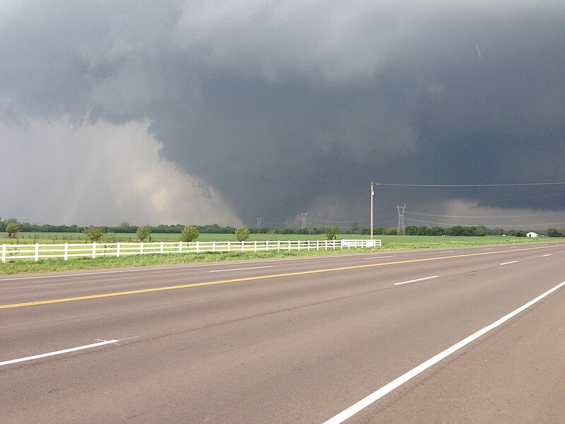 File:May 20, 2013 Moore, Oklahoma tornado.JPG