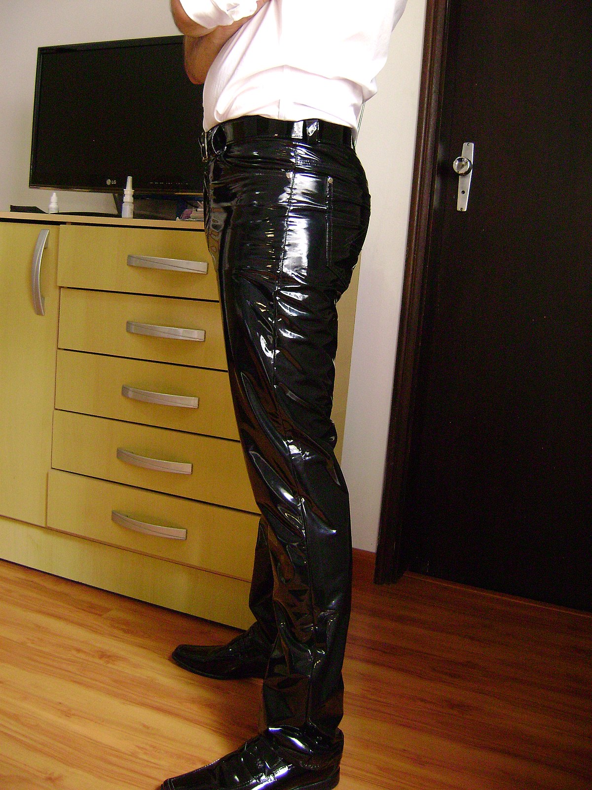 File:Men's black PVC pants 02.jpg - Wikimedia Commons
