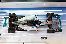 Mercedes F1 W05 Hybrid von oben auf dem Pariser Autosalon