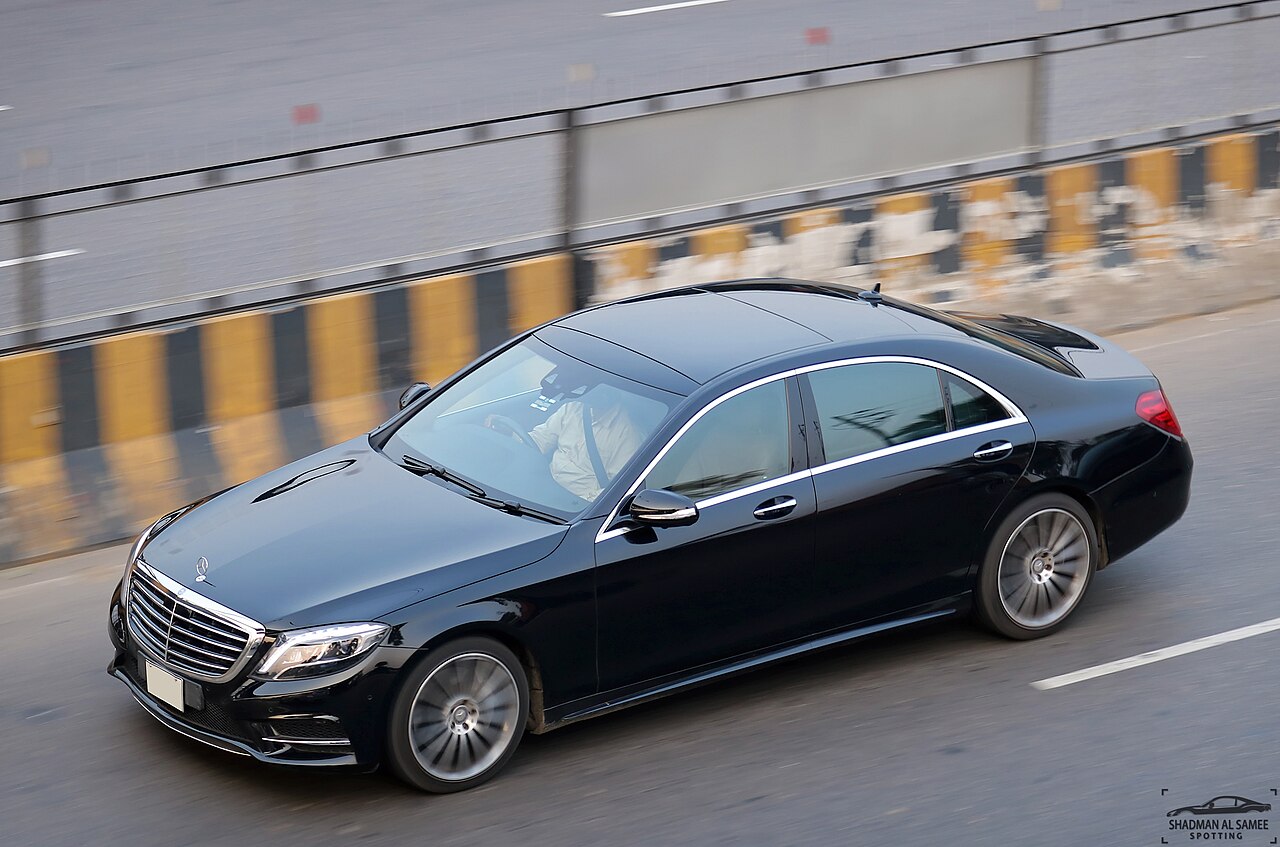 Image of Mercedes-Benz S-Class (W222), Bangladesh. (43979202350)