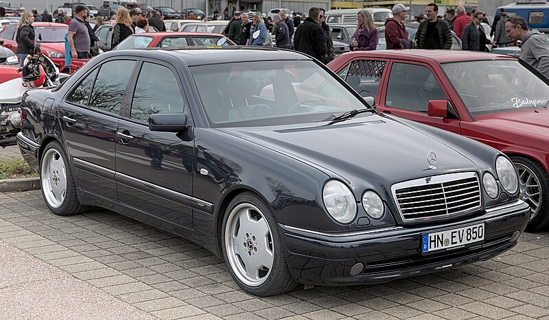 File:Mercedes-Benz W210 AMG 50 1X7A2522.jpg