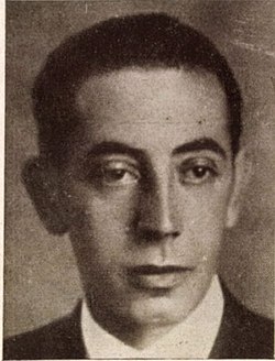 Portréja a Magyar színművészeti lexikonban. (1930)